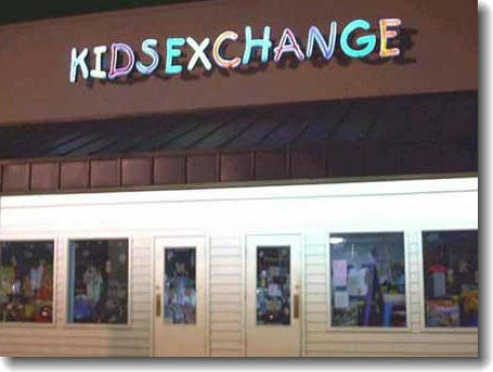 ReallyBadDesign's tweet image. letter and word spacing ('kerning' as designers call it) can be very important. #baddesign #design #design #fail #sign