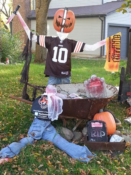 Tom_Crim's tweet photo. @PumpkinNation our front yard http://t.co/1ScfW4qZ