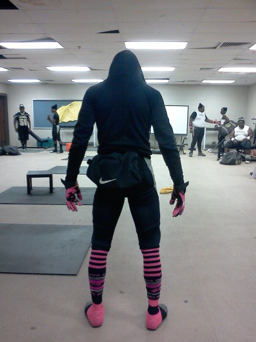 Batman socks n spat epic http://t.co/bcuDna2Y<a href="/tag/back2back"class="tags"><span>#back2back</span></a>