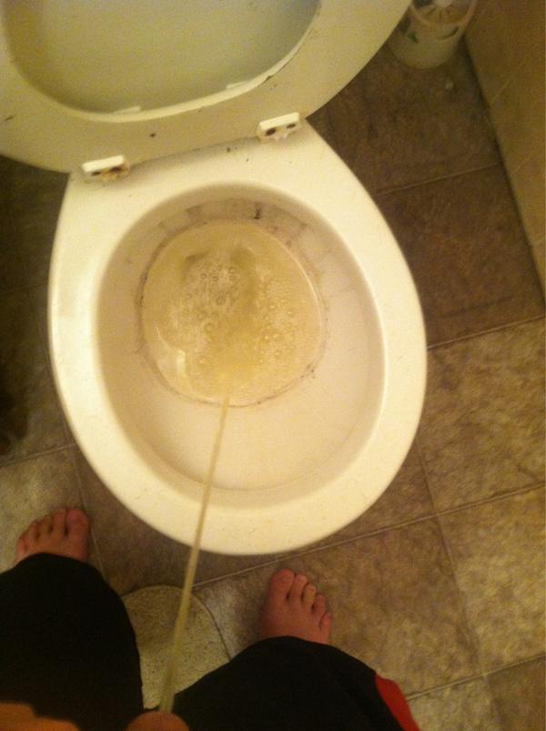 ShoutsOutToSex's tweet photo. @Huntermoore @is_anyone_up retweet me man today needs to get better!! #anal http://t.co/6nC8fxeF