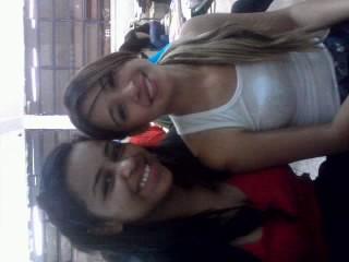 geislacosta's tweet photo. Eu e Aline http://t.co/Apw35vMB
