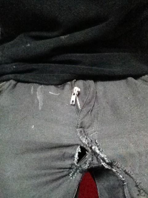 tlaing92's tweet image. think it's about time I got a new pair #brokenzip #ripsandholes