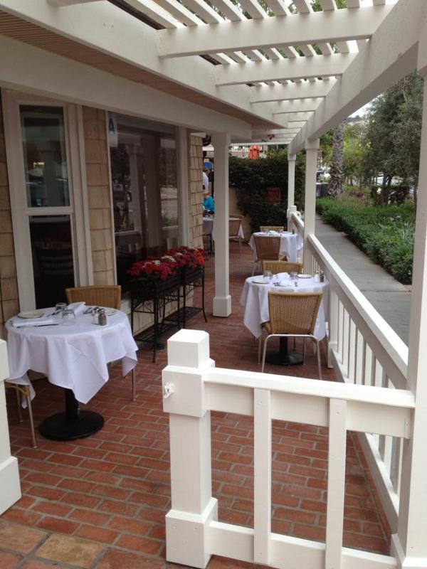 BlueBookJason's tweet image. "@PiattiLaJolla: We have a new sidewalk patio, come check it out! http://t.co/sOtMxzSB"