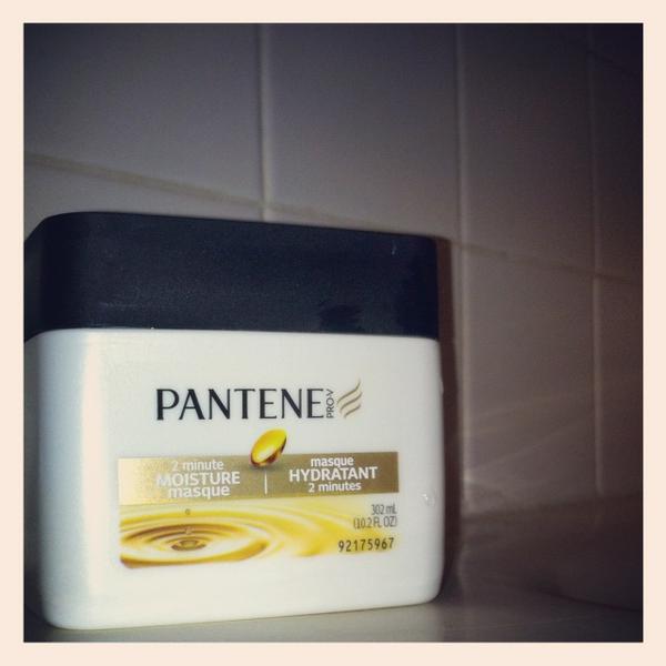 Pantene's tweet photo. Retweet if you're deep conditioning this weekend and #saybyetodry http://t.co/QDmpYiDu