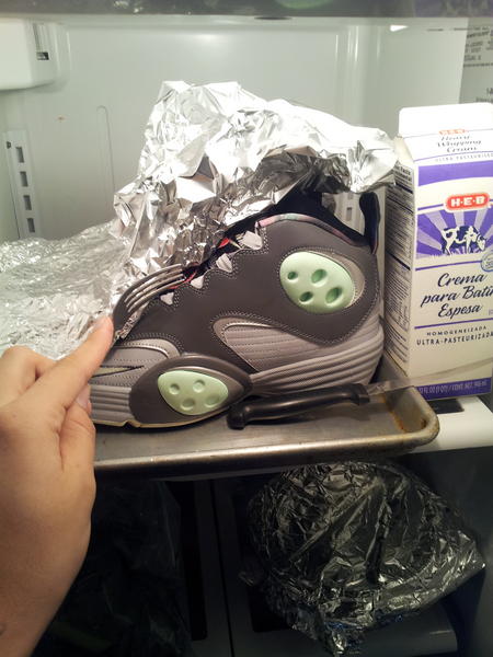 and_matheson's tweet photo. #GiveThreeFs @nicekicks @macklemore @funfunfunfest Fridge+Fork+Flight ones equals feeding time http://t.co/PcwgseAQ