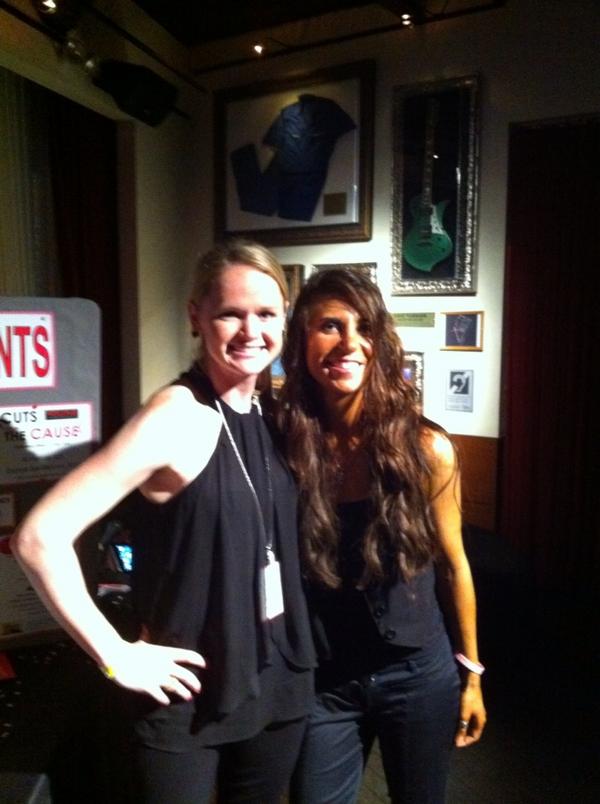 whitneymcmanama's tweet photo. Amazing voice @lauracheadle thanks for supporting @elliefund you rock!! http://t.co/yHrtdlDL