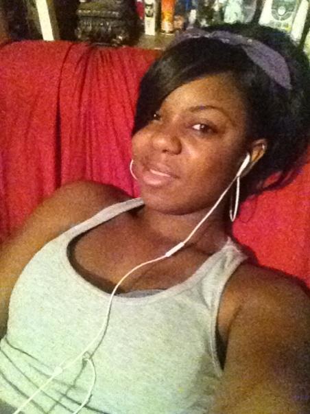 BengiiThaGawd's tweet image. GoodMorning ☀, Layed Back In Granny Chair 😏 #CartoonFlow