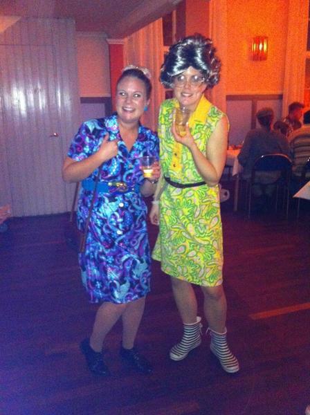 annaSLjohansson's tweet photo. Ikväll har tanterna kul! http://t.co/nQG5OVxY