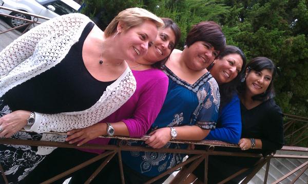 MSMU_LA's tweet image. Class photos at homecoming! Members of the class of '92 shine for the camera. #MountHome