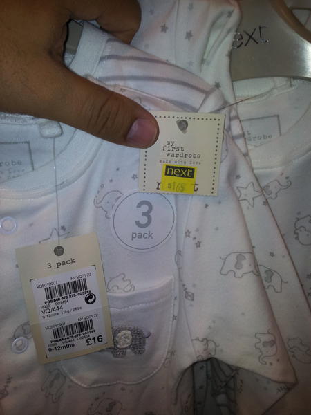 محل نكست يستغفل الجميع بوضع اسعار اعلى من اسعار فروعه خارج المملكه باكثر من خمسين بالميه .. نشتكي لمين واي وزير . صوره