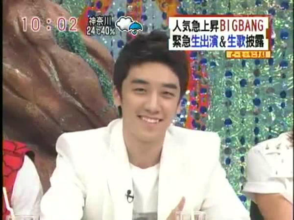 すんりと また２００９年のスンリなう やっぱり前髪上げるとおじいちゃんになるね この年は でも八重歯ぁ萌えぇぇ D ﾉﾉ Http T Co 19itrpps