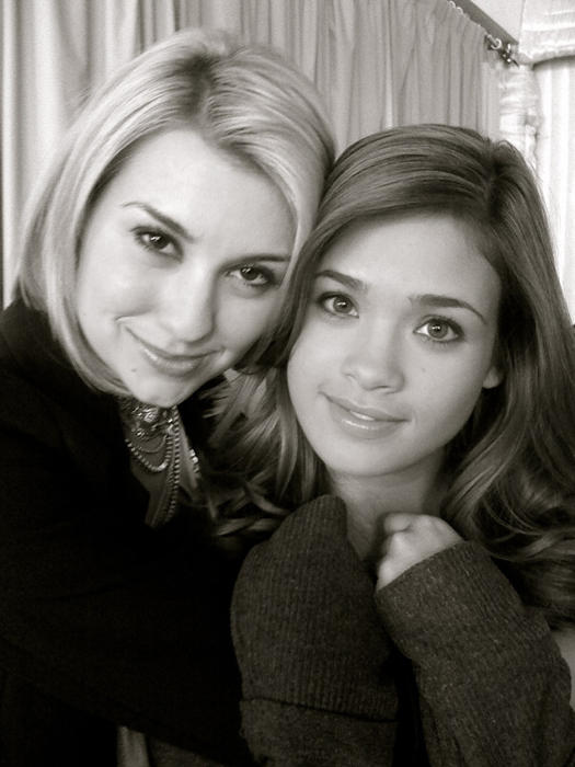 ChelsiaIstaub's tweet photo. @nicoli_anderson  My besty <3 http://t.co/C54rYv0p