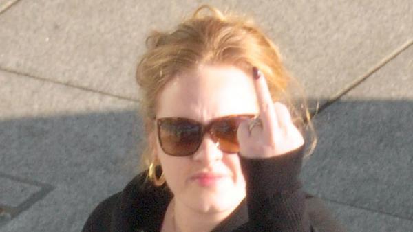 1maDaydreamer's tweet image. Pra vocês que ficam falando esse absurdos da minha diva e do bb dela.