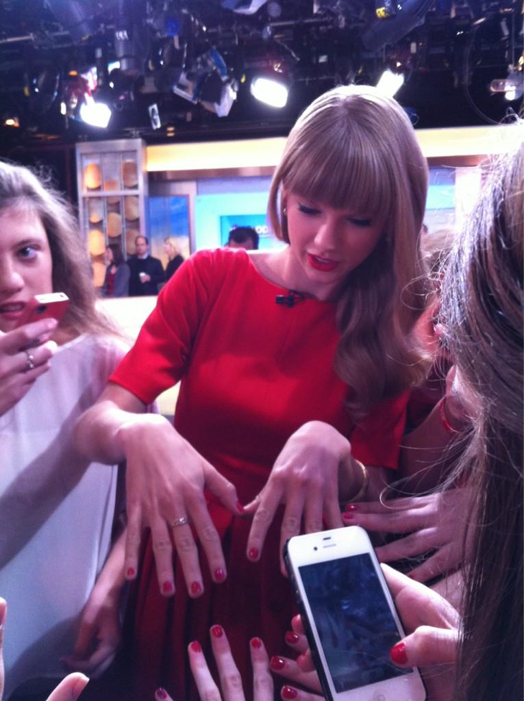 Taylor Swift Web on Twitter: Taylor Swift Web on Twitter: