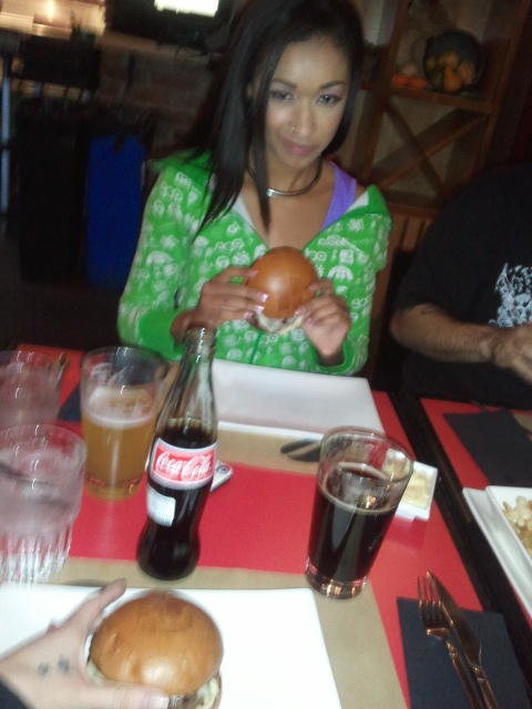 At umami burger with @skin_diamond and @vanstyles drinking beer after a shoot! http://t.co/yBceYACl<a class="tags" href="/tag/skin_diamond">@skin_diamond</a><a class="tags" target="_blank" title="On Twitter" href="/?out=eyJ0eXAiOiJKV1QiLCJhbGciOiJIUzUxMiJ9.eyJpYXQiOjE3MjMxNjQyNjQsImlzcyI6InR3cG9ybnN0YXJzLmNvbSIsIm5iZiI6MTcyMzE2NDI2NCwiZXhwIjoxNzU0NzAwMjY0LCJyZWRpcmVjdF91cmwiOiJodHRwczovL3R3aXR0ZXIuY29tL3ZhbnN0eWxlcyJ9.rINeh9RAiaS2CT9rNQOy9Q6Msb6KpUTwckZLj1LT_U7KmgSP0I1U9JighRq3oyC3XbCE_im8GjuvCRibX_FyNQ">@vanstyles</a><a href="/tag/newterritory"class="tags"><span>#newterritory</span></a>