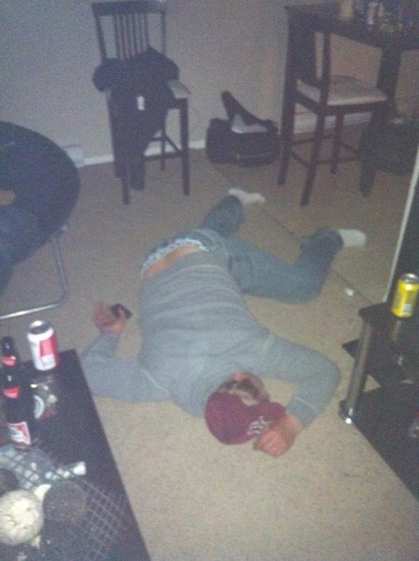 #tweetadrunkphoto <a href="/Scottmcd7/">Scott McDonald</a>