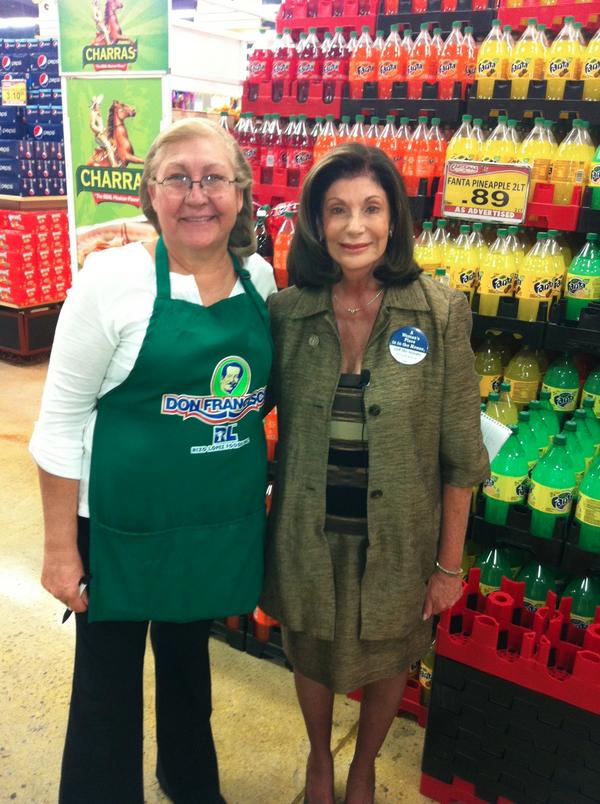 SB reminded shoppers at Cardenas to vote tomorrow. The election will be down to the wire &amp; every vote counts #NVdecides
