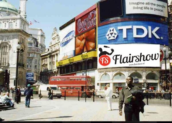 Flairshownl's tweet photo. Flairshow @ London, England! http://t.co/UnM9jqP8