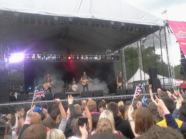 NatGarside's tweet photo. @LawsonOfficial at @Stoke2012live you were great :) love the new album :D http://t.co/9TshSCg7