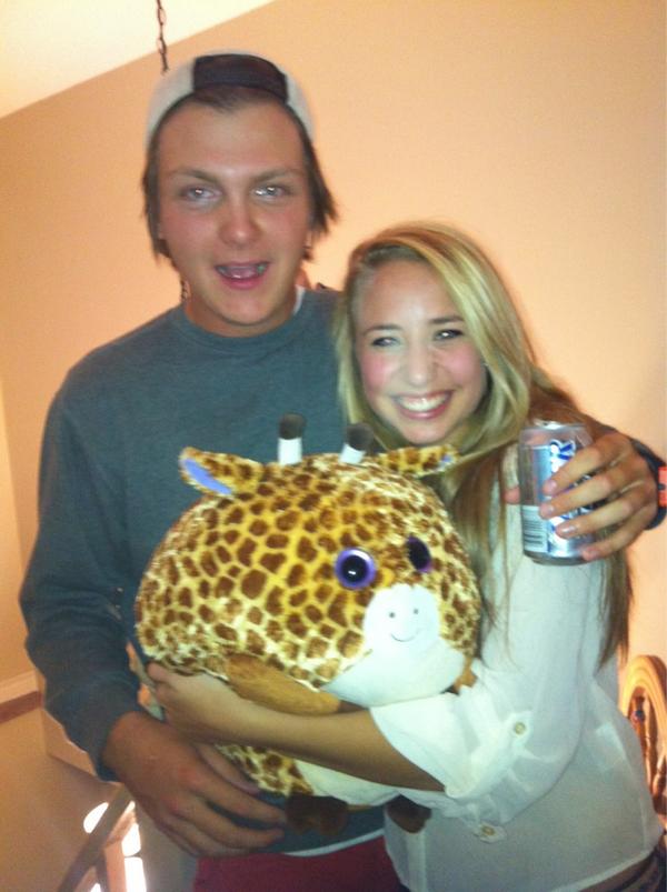 TheRealTylerP's tweet photo. @nat16brunelle reunited !!!!! #tippy http://t.co/rSzYaJUR
