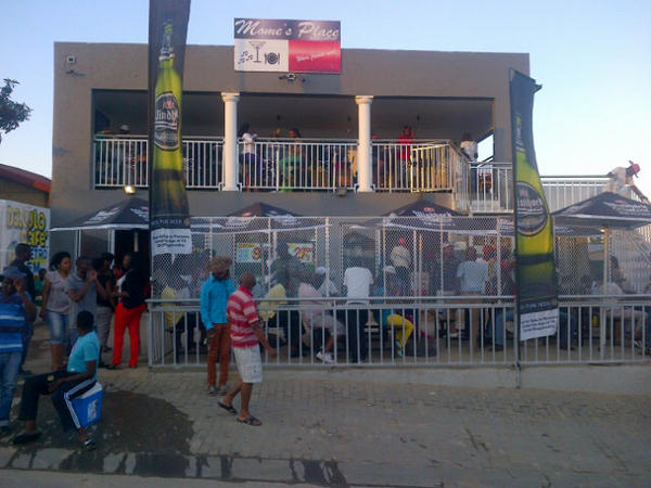 Sunday Chillas here at #momesplace