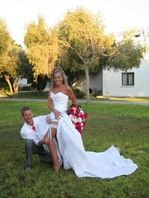 KeeleyPitfield's tweet photo. My Amazin Weddin!! Xx http://t.co/Ryh6s5gh