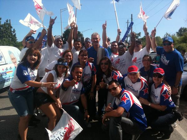 Listos para salir en la caravana del cierre de campaña de Mayita Meléndez
