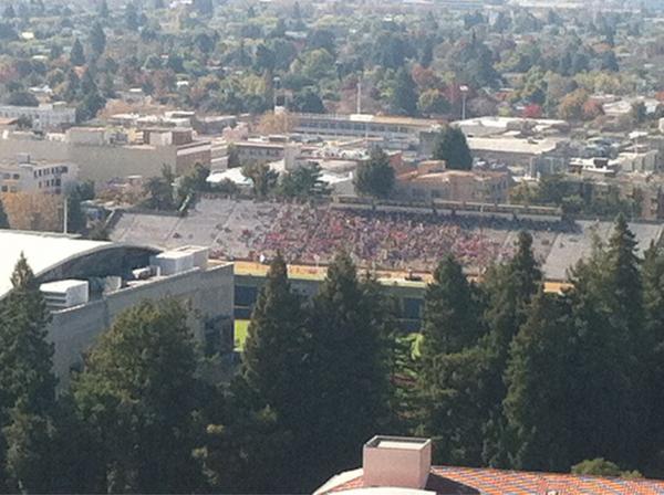 EthanJClift's tweet image. At the top of the Sather tower and spotted the #13Cal bears playing #1Stanford. Gahh! I could have been there. #suck