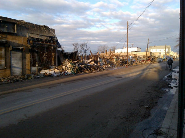 JoshMargolin's tweet image. First water. Then fire. #Rockaways #SandyAftermath