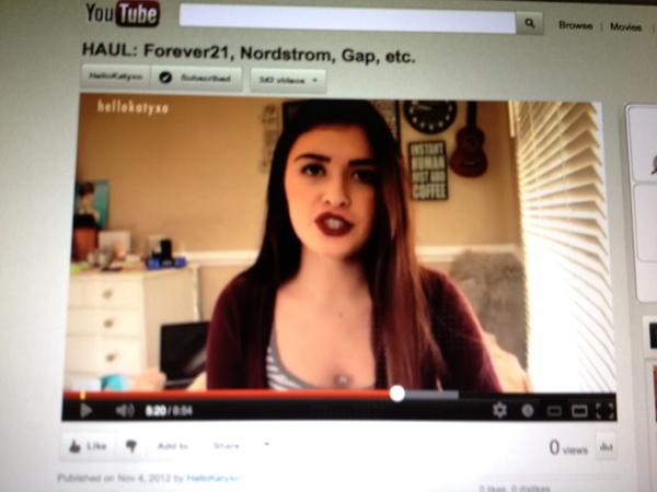 spfashionx3's tweet image. Early bird 👍 @hellokatyxo #0views