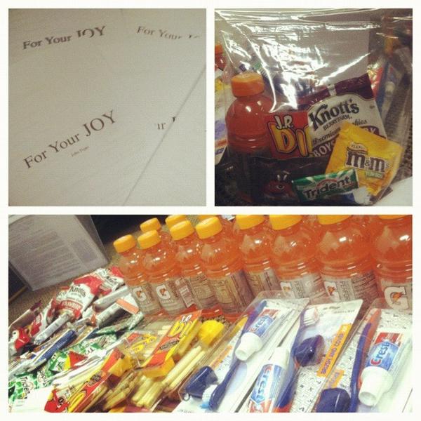 Stella424's tweet image. @organicliaison @MaksimC @kirstiealley Thank you for the opportunity to help! #carepackages 4 #sandyvictims #dwts #dwm