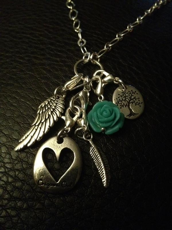 ash11387's tweet image. My Origami Owl necklace :) I love it! #sohocollection