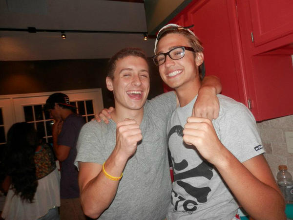 IFakeJosh's tweet image. 