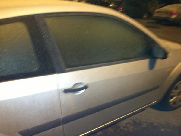 P3TTTO's tweet image. Effing brilliant! Shift from hell is over and it&apos;s f f f f freezing! #NoCoat #NoDeIcer FML!