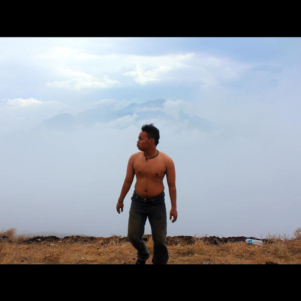 daffadany's tweet photo. Penanggungan Summit 1678mdpl http://t.co/LNrH391v