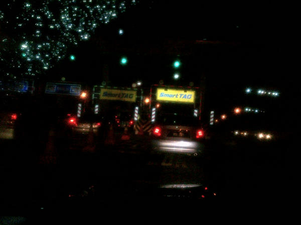 toyad2's tweet photo. In a traffic jam @ Sprint highway back from Parlimen. http://t.co/9MQuLJ77