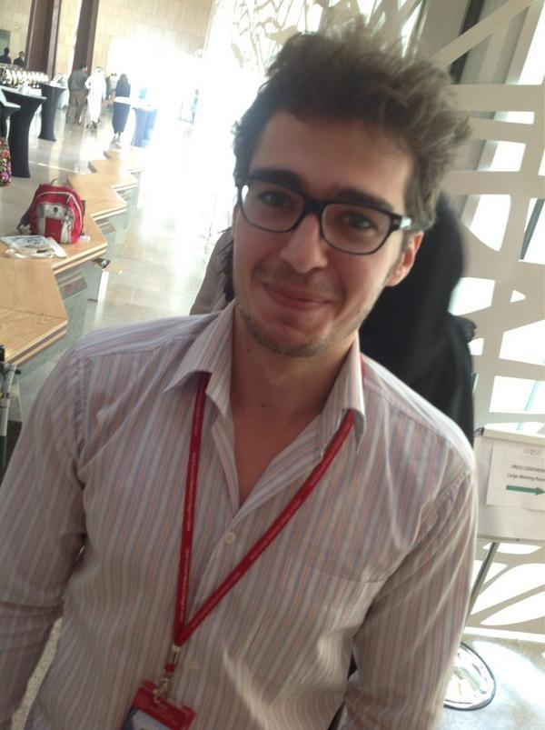 StarsofScience's tweet photo. Amazing @hekmatov is heeerrreeeeeee :D #StarsOfScience #نجوم_العلوم http://t.co/rLNdog6A