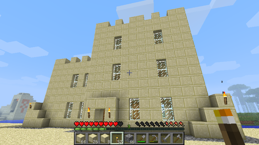 Ki No マインクラフト 雪山からジャングルを経て砂漠で生活中 竪穴式住居を卒業して初の建築 砂を固めて積んでみた かっこいい砦風のイメージで作業したのに クッパ城っぽい 次の目標は鉄を探すこと Http T Co Verdb9vj