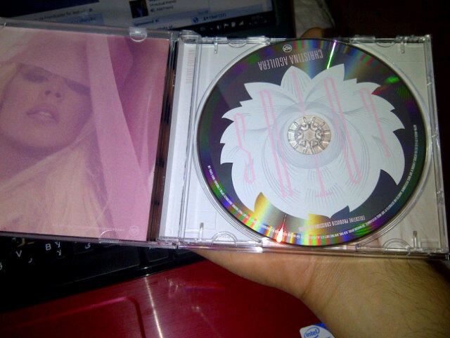 Portada y Contraportada Oficial de LOTUS + Booklet  de Christina Aguilera!! A68couHCEAI_rZn