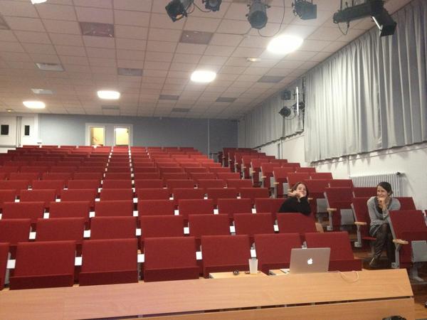 WeAreLeka's tweet image. Beaucoup de monde ce soir a la #conference #SoScience! Vite ça va commencer @SoScienceTweet @ESPCI_ParisTech #autisme