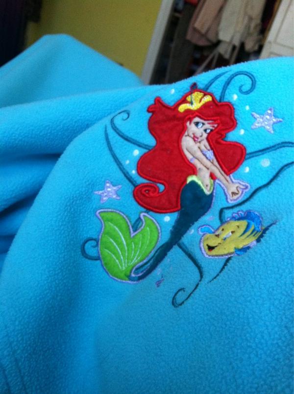 BAULAPARRANTES's tweet image. This.is.perfection.🐠🐚👑 #itssoblue #justwashedit #littlemermaid