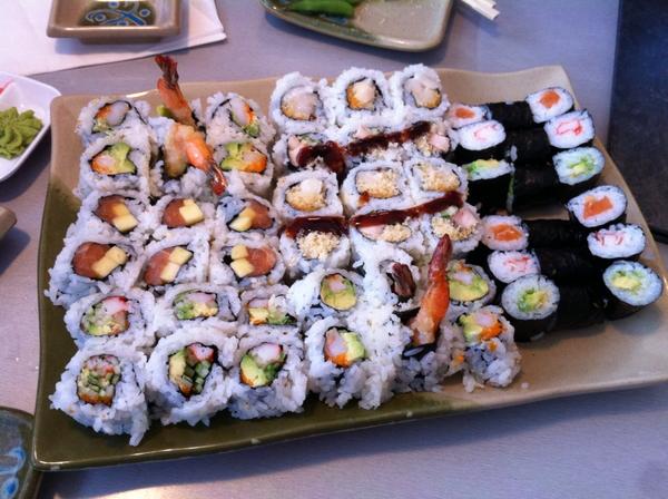 Cute sushi date with @cbarros93 #lovesushi #cravesatisfied #catchinup