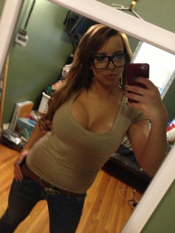 SexyLadyShow's tweet photo. Retweet if you think @BrandyReicker is a hottie!! http://t.co/MfABJ4xU http://t.co/aomYS3O5