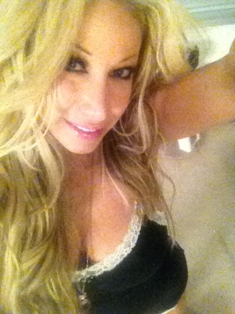 Cam time 15 min.. http://t.co/UobVYg9l<a href="/tag/dreamlover"class="tags"><span>#dreamlover</span></a>