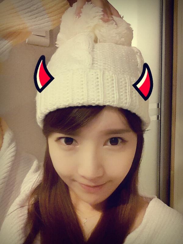 JewelryVoice's tweet photo. 아흥!! 목디스크가 올해는 잠잠히 지나가기를... 털모자의 계절이 왔어요♥ 내일 컴백하는 우리 걸스데이 많이 기대해주세요^-^ http://t.co/xP0SLDlL