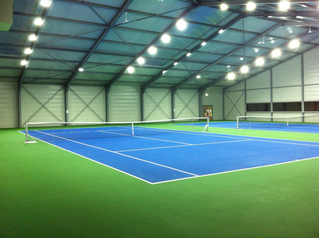 Stof blijven Zie insecten Ton de Rooij Tennis on Twitter: "De mooiste indoor tennisbanen van  Nederland liggen op dit moment in #Mariaheide #Tennisfloor Pro  http://t.co/W78b90iV”" / Twitter