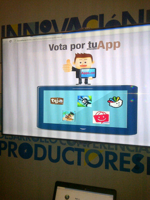 Ministerio_TIC's tweet photo. Amigos de #Col30 los invitamos a votar por la mejor app en #Llevatuapp pabellón 4 http://t.co/fAYgibe4