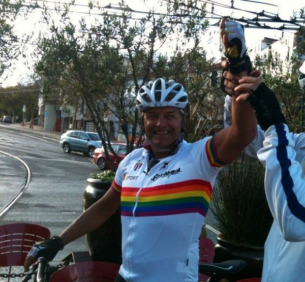 Siste opptaksdag av #PåHjul med @TV2DagO2. Castro, San Francisco. DO2 har fått regnbuetrøya han alltid har ønsket seg!