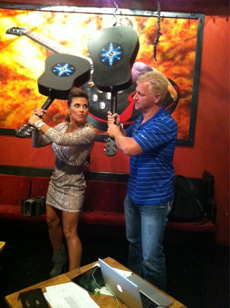 A6FXpdzCQAILHcF.jpg:large