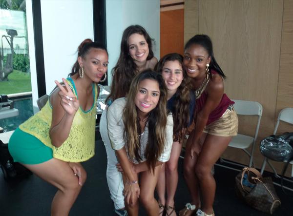 FifthHarmony's tweet photo. Happier than ever! After Simon told us that we made it to the live shows! http://t.co/Ulgfz7E9